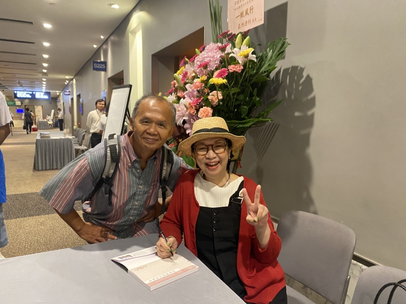 4C9683DF-CF28-44B4-890E-99F6EBF317F9